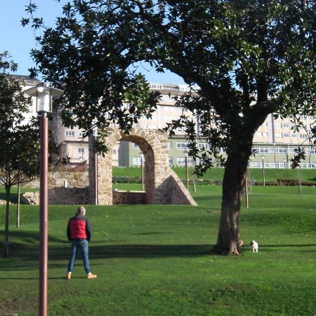 Acogedor Apartamento Cerca De Las Estaciones De Bus Y Tren A Coruna Bagian luar foto